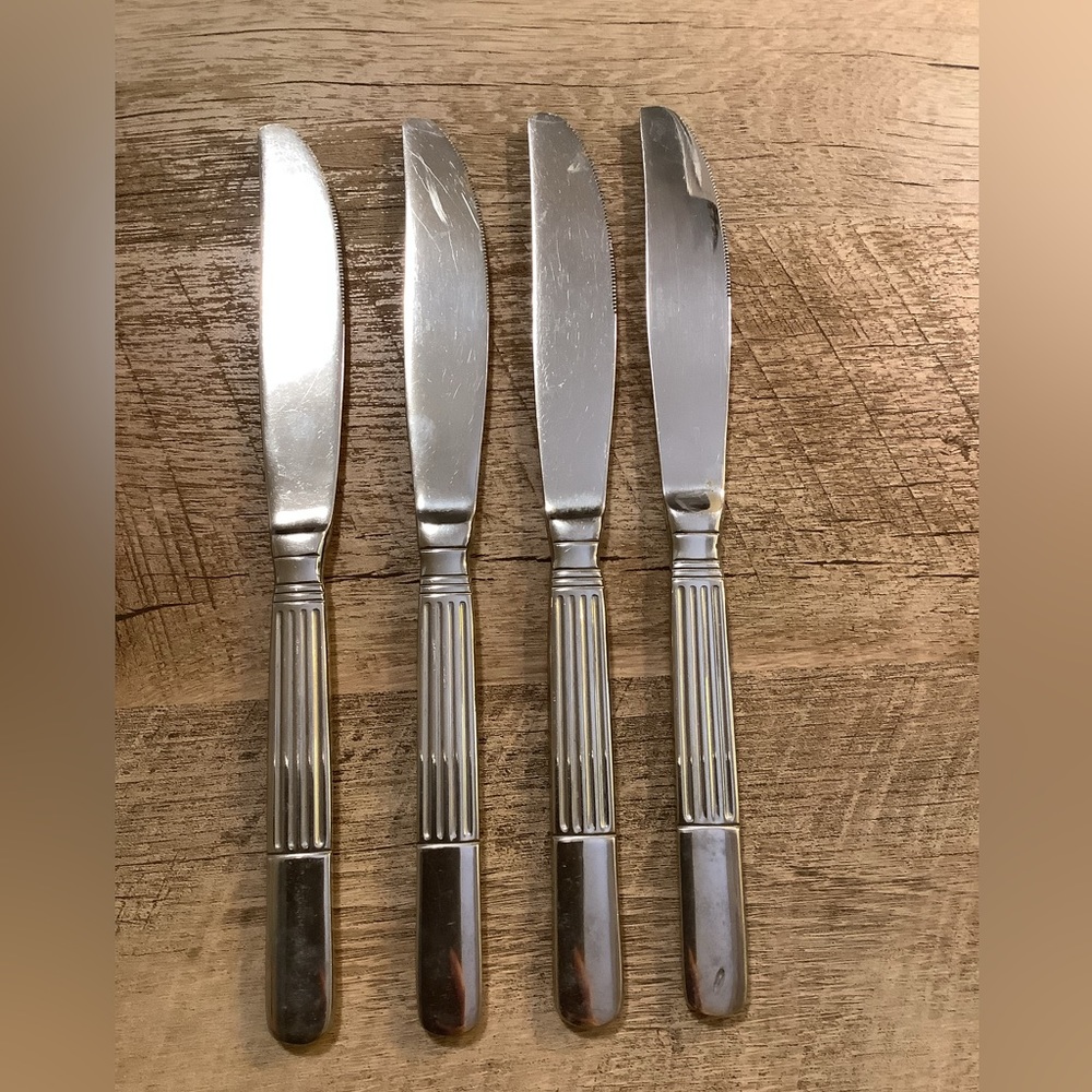 (4) Oneida “Athena” Flatware Dinner Knives